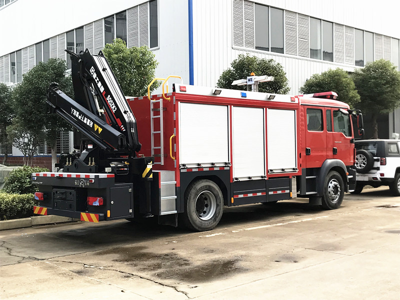 ����MAN���U��Ԯ����܇